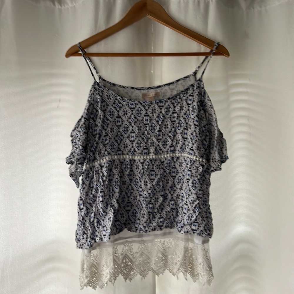 Womens M Skies are Blue off-the-shoulder short sleeve shirt